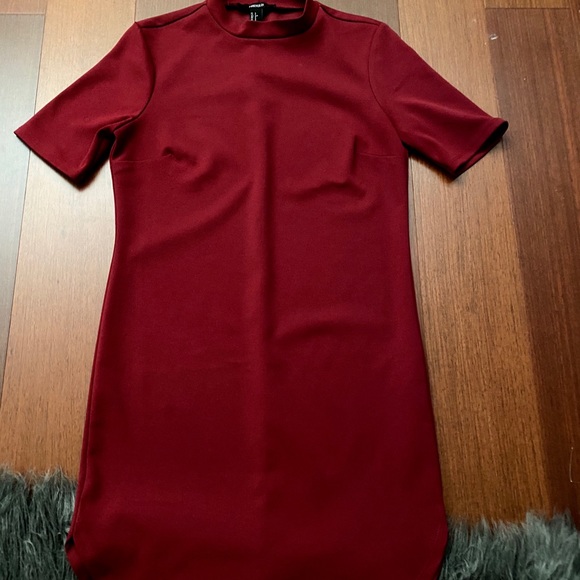 Dress - Picture 1 of 2